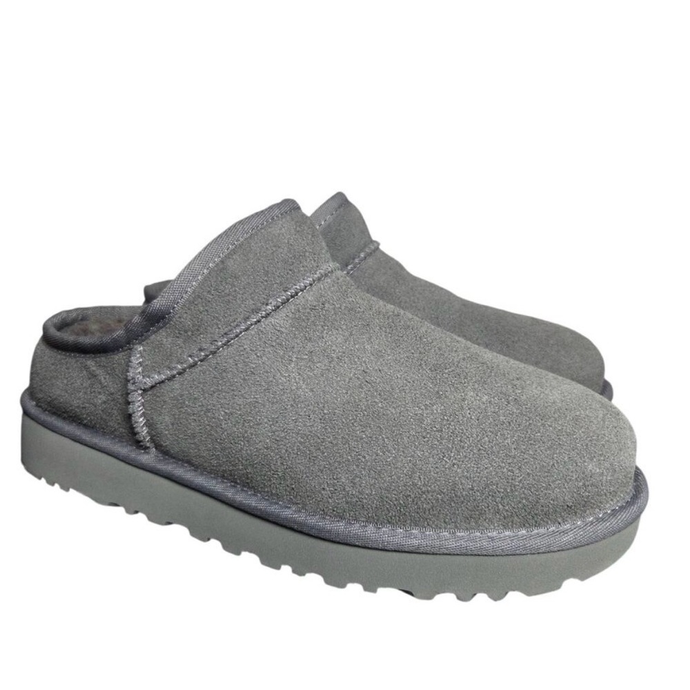 Brand New UGG Gray Classic Slipper Size 7